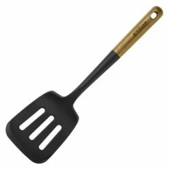 Staub - Serving Turner