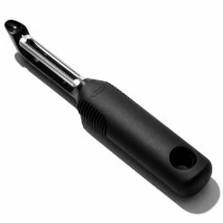 OXO - Good Grips Serrated Peeler